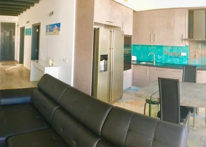 杰诺塔威客别墅 - 带游泳池 * 塞图巴尔