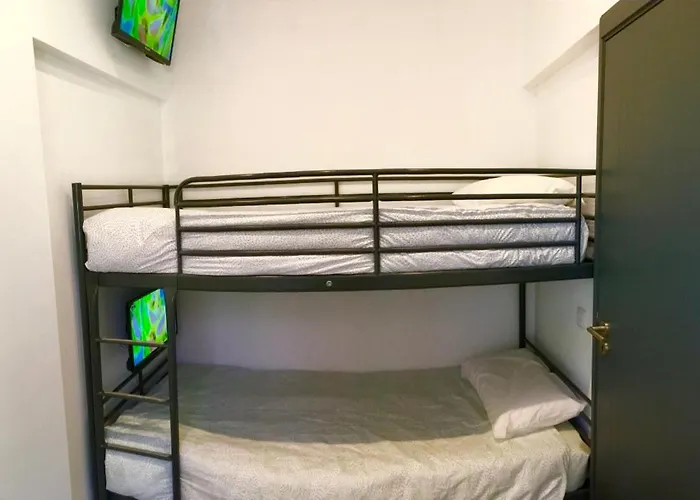 杰诺塔威客别墅 - 带游泳池 塞图巴尔